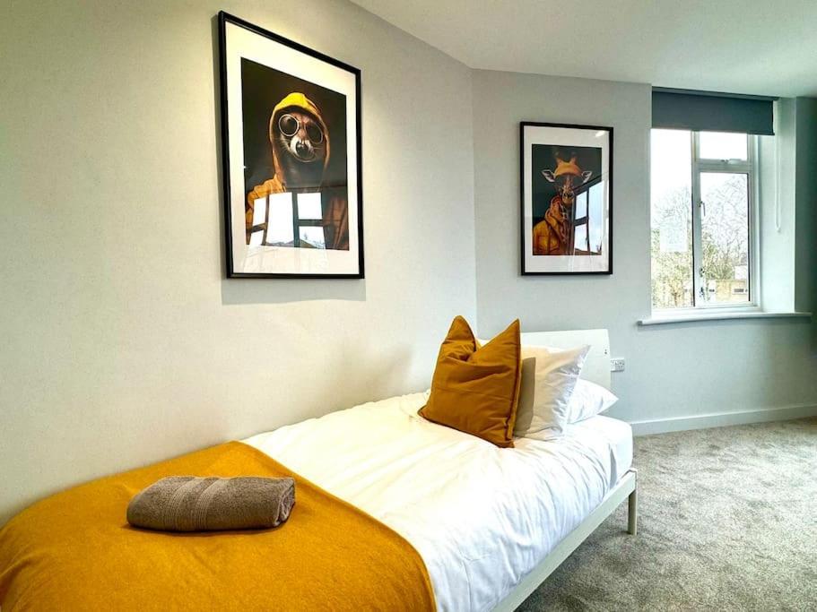 Bournemouth Getaway: 3Br Apartment Near Beach Bagian luar foto