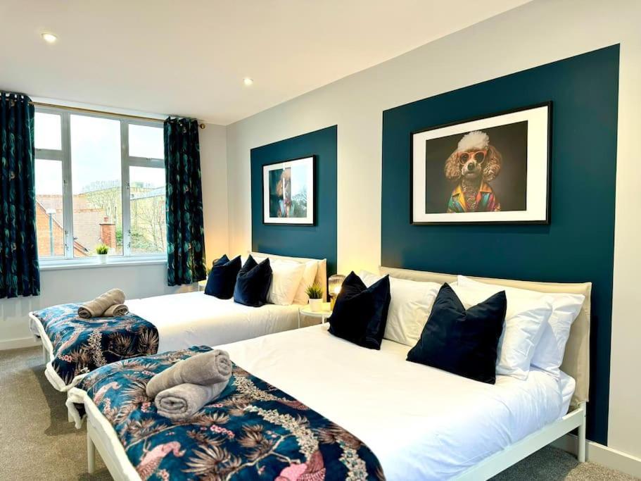 Bournemouth Getaway: 3Br Apartment Near Beach Bagian luar foto